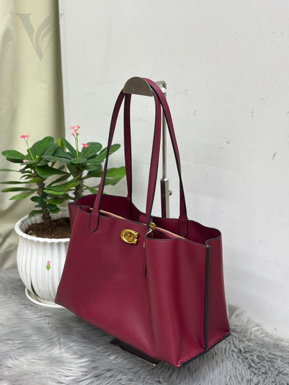 Coach Willow Tote Signature Canvas Brick - Red – View 4