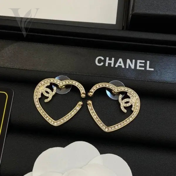 Chanel Everyday-Luxe Strass Cc Heart Hoop Earrings - Crystal – View 5