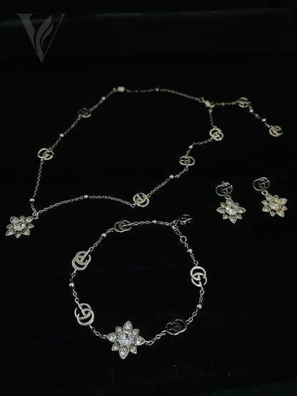 Gucci GG Flower Necklace Bracelet Set - Silver, Crystal – View 4
