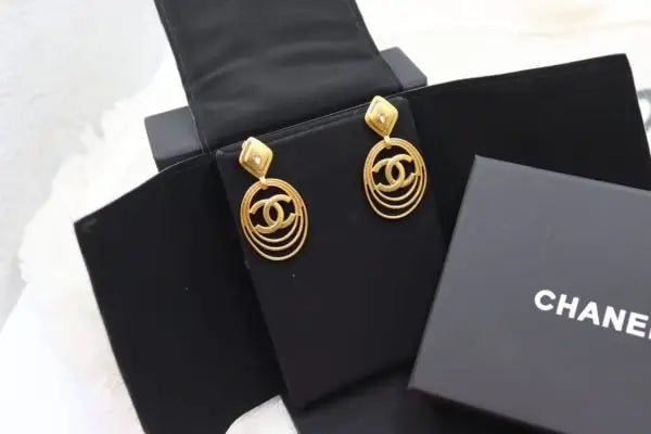 Clean-Finish Uno Pavé Earrings White Diamonds - view 8