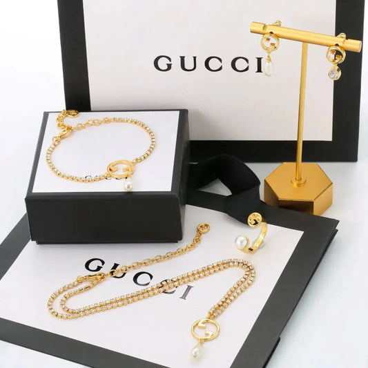 Detailed GG Crystal Pearl Bracelet Gold - view 2