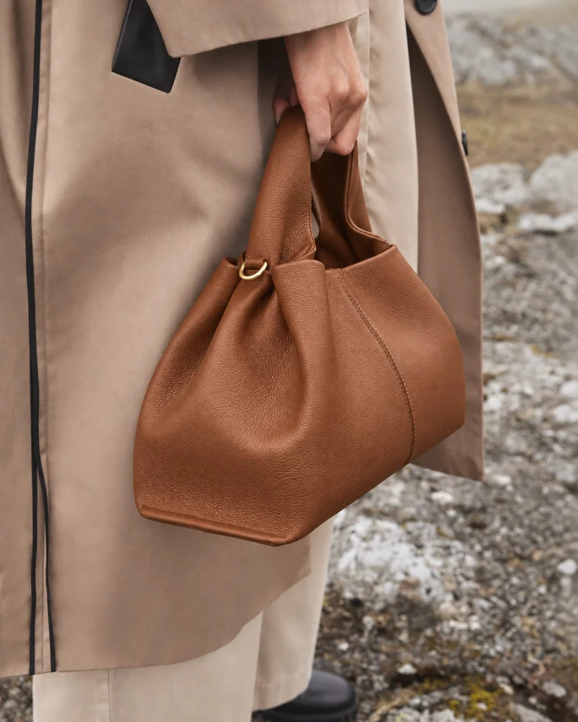 Polène Numéro Neuf Mini Textured Edition | Camel lifestyle
